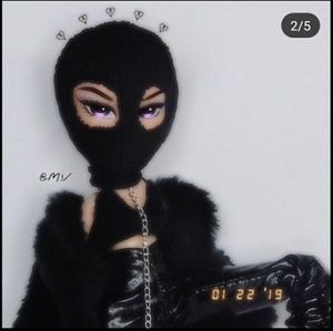 Meet your Posher, Cassandra